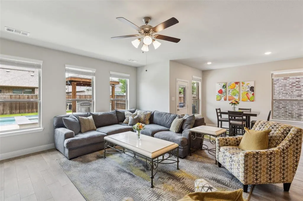 5909 Horsetail Drive