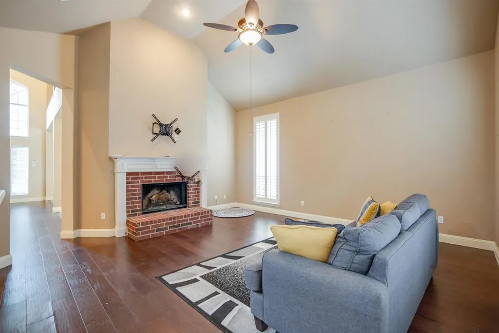 3316 Shady Valley Road