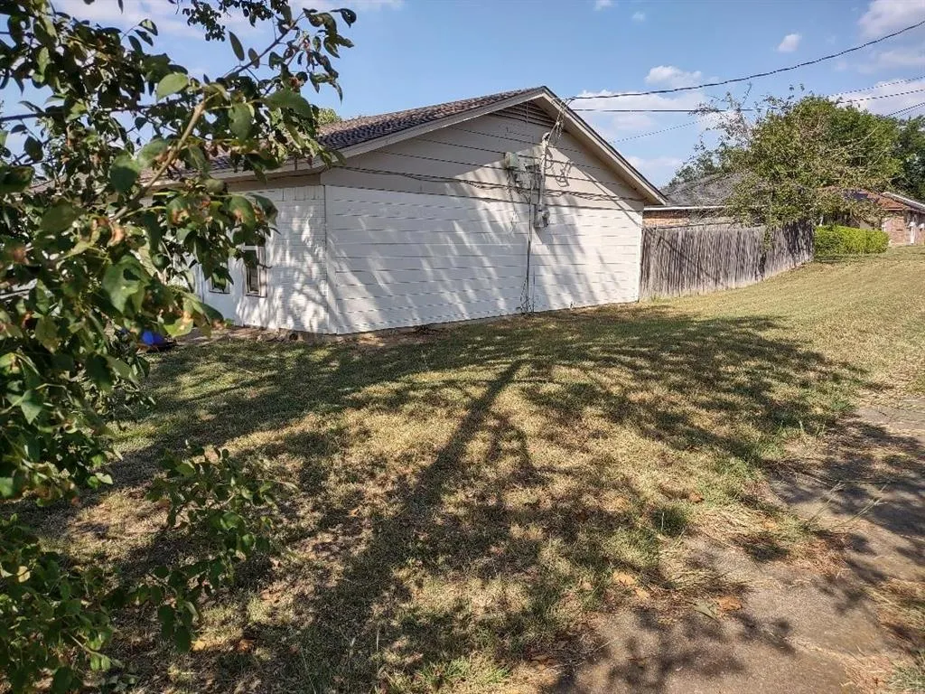 6926 Balalaika Road