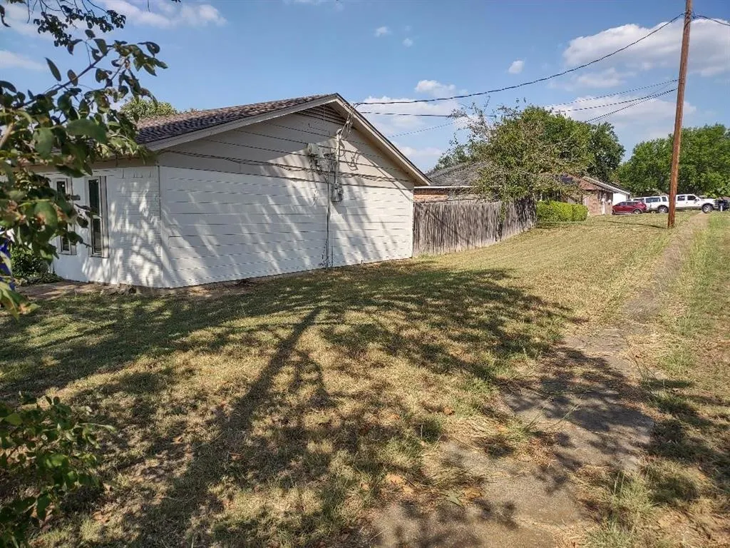 6926 Balalaika Road