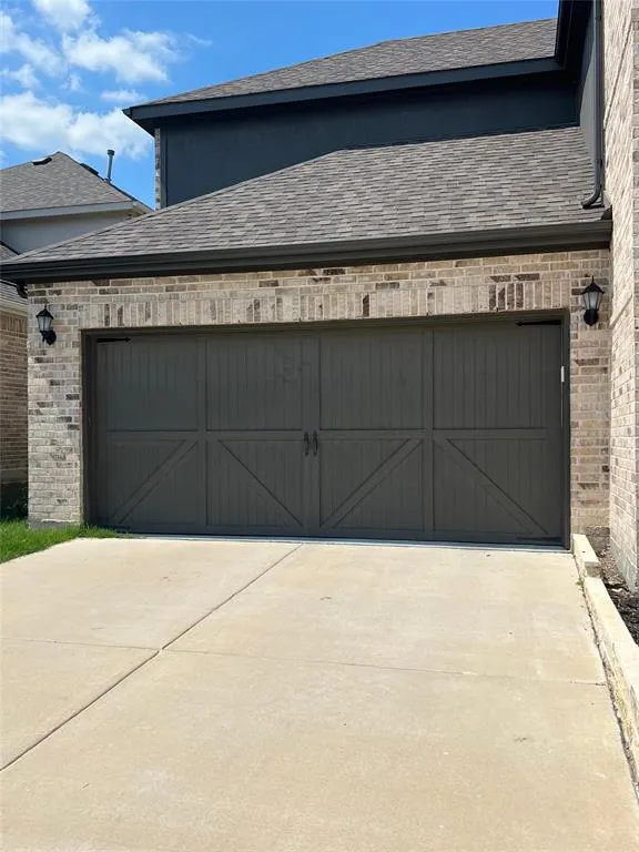 1624 Bluebonnet Lane