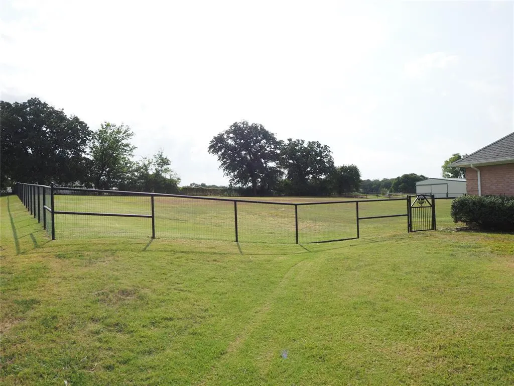 4763 Red Oak Circle