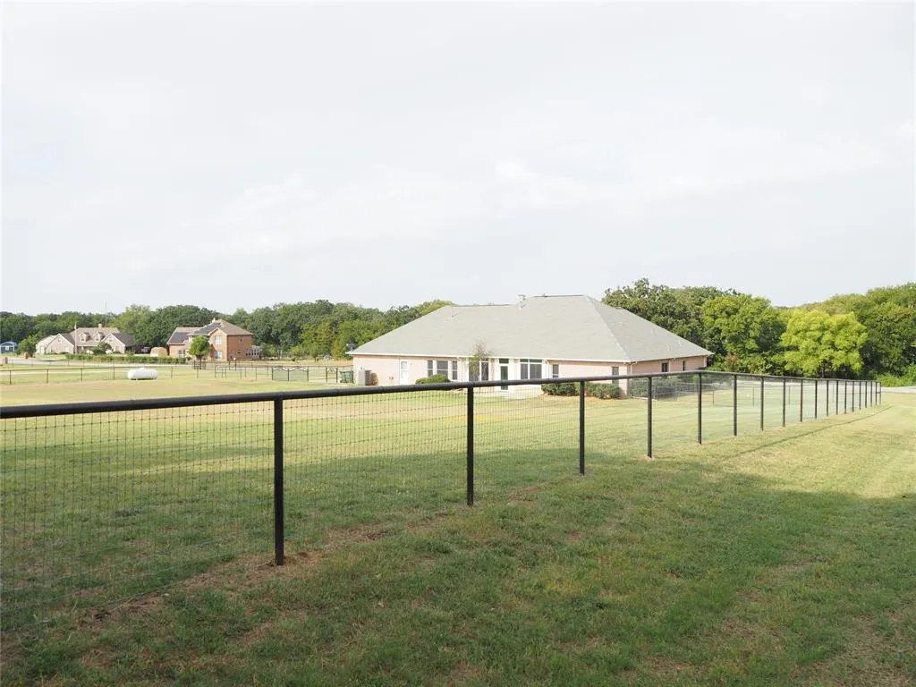 4763 Red Oak Circle