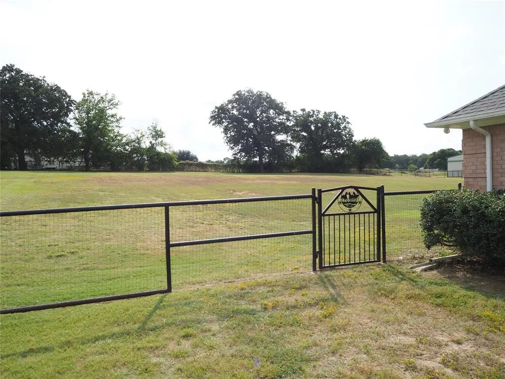 4763 Red Oak Circle