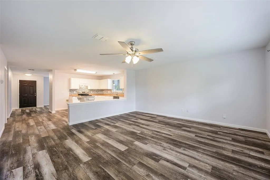 2805 High Pointe Boulevard