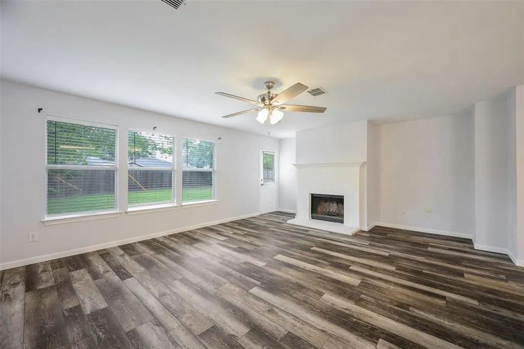 2805 High Pointe Boulevard