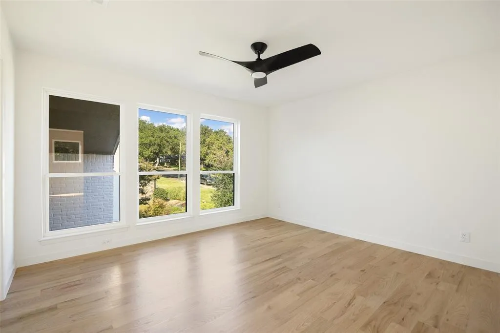 9530 Viewside Drive
