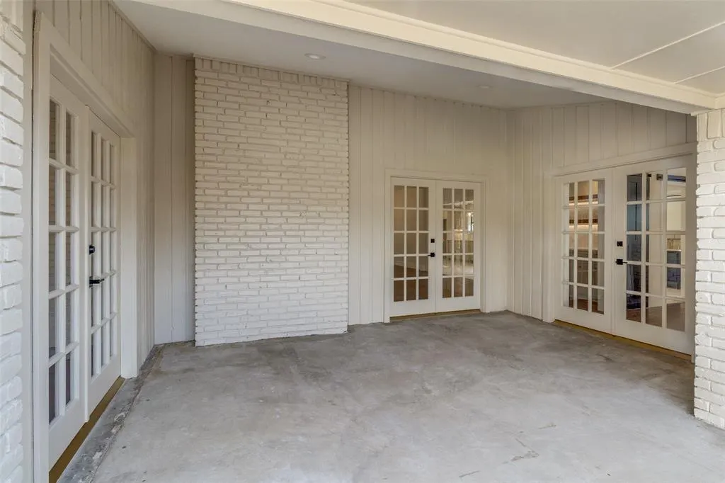 10101 Apple Creek Drive