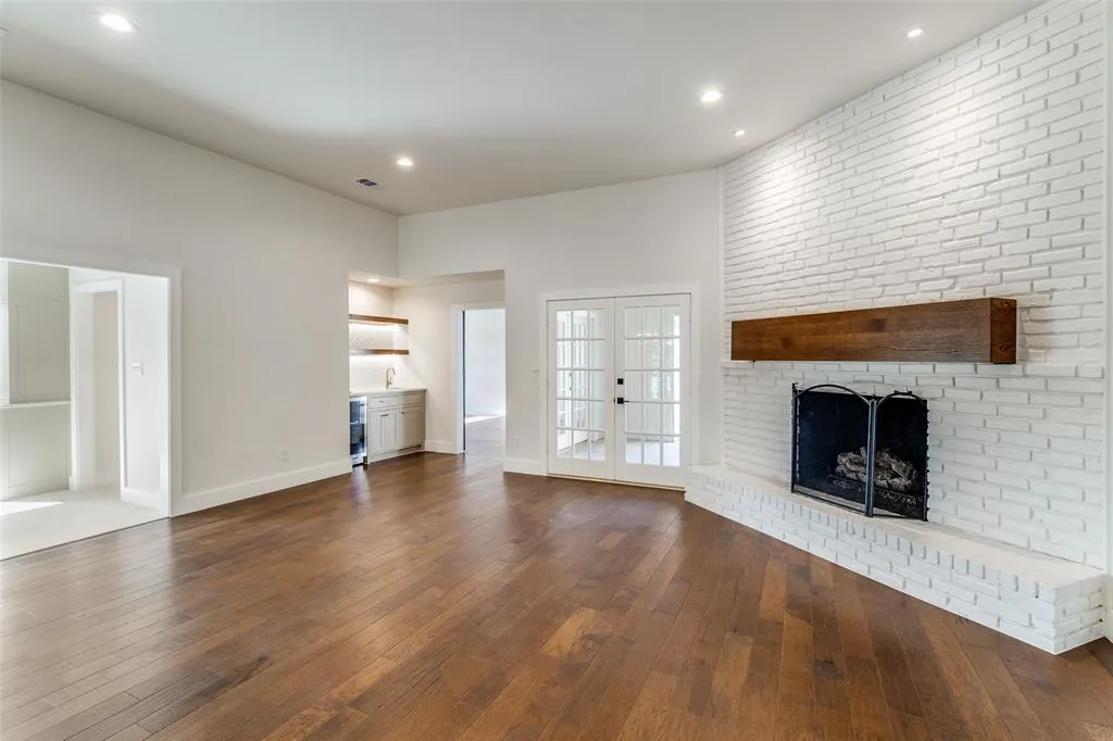 10101 Apple Creek Drive