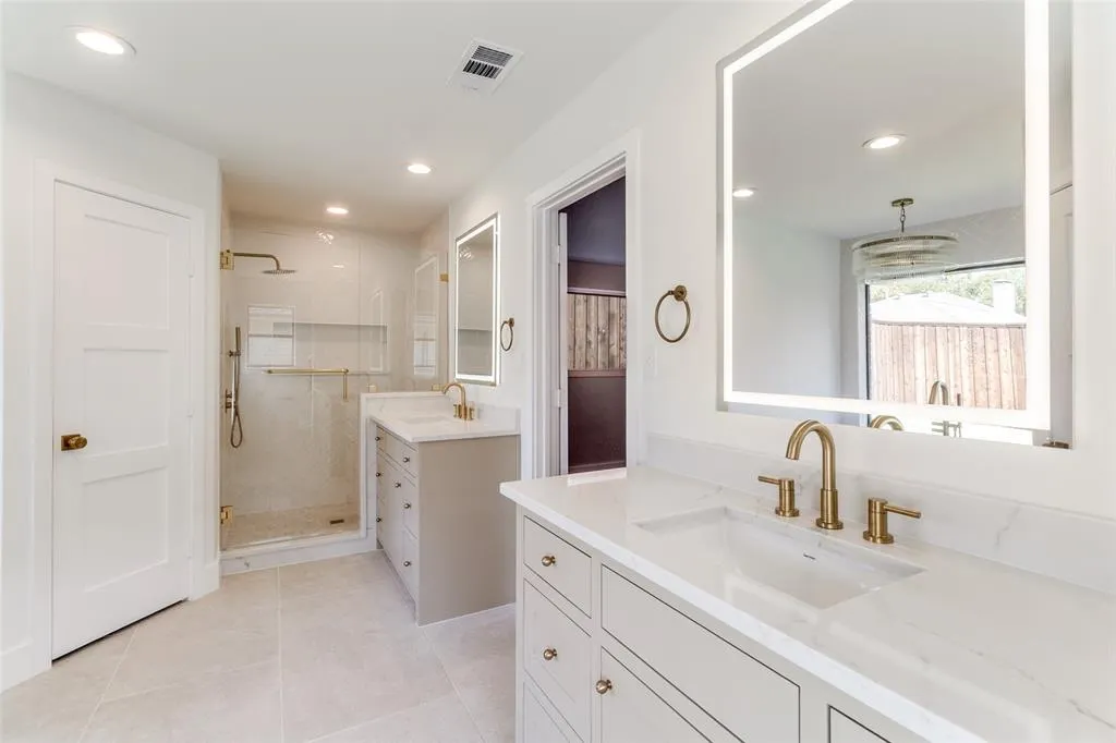 10101 Apple Creek Drive
