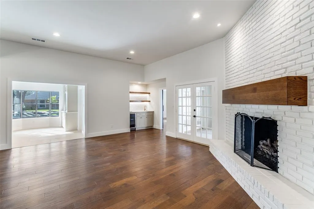 10101 Apple Creek Drive