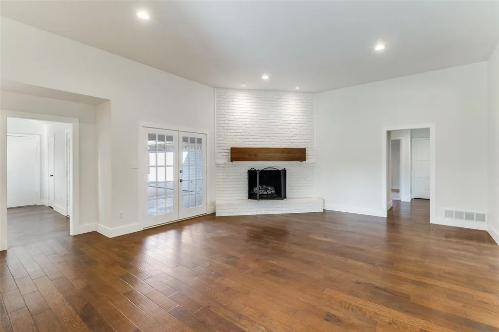 10101 Apple Creek Drive