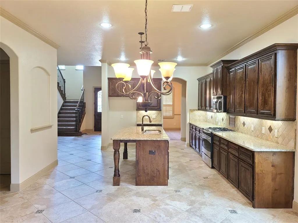 2282 Kittyhawk Drive