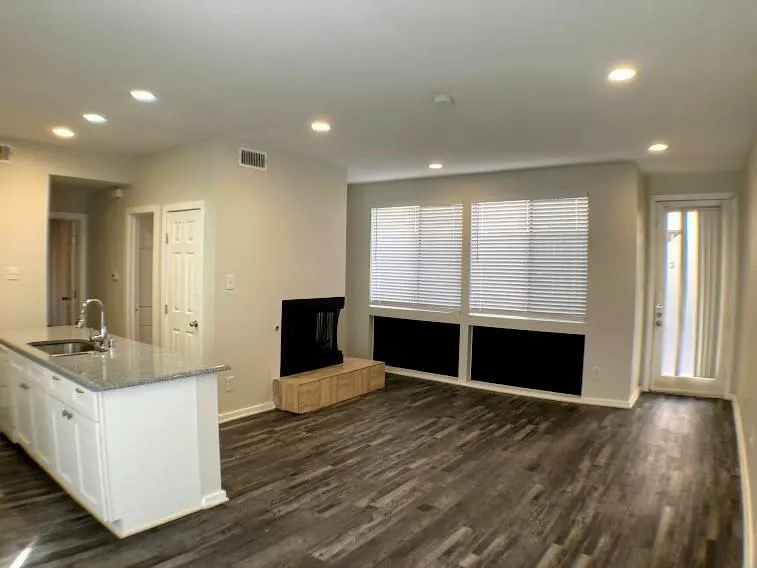 4015 Bowser Avenue, #C