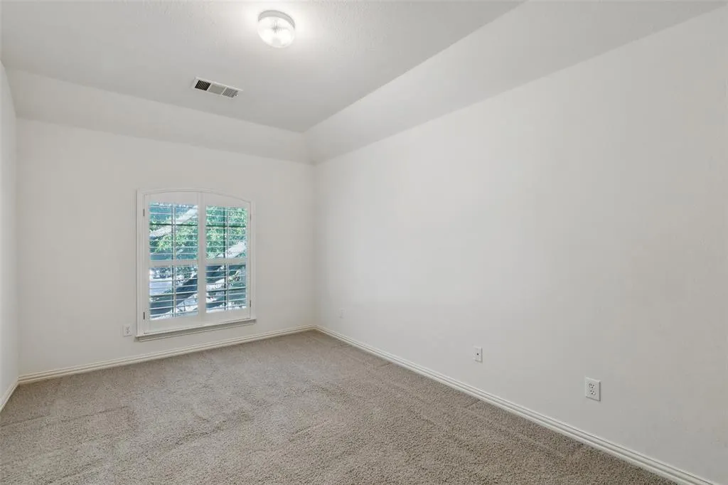 1404 Waterside Drive