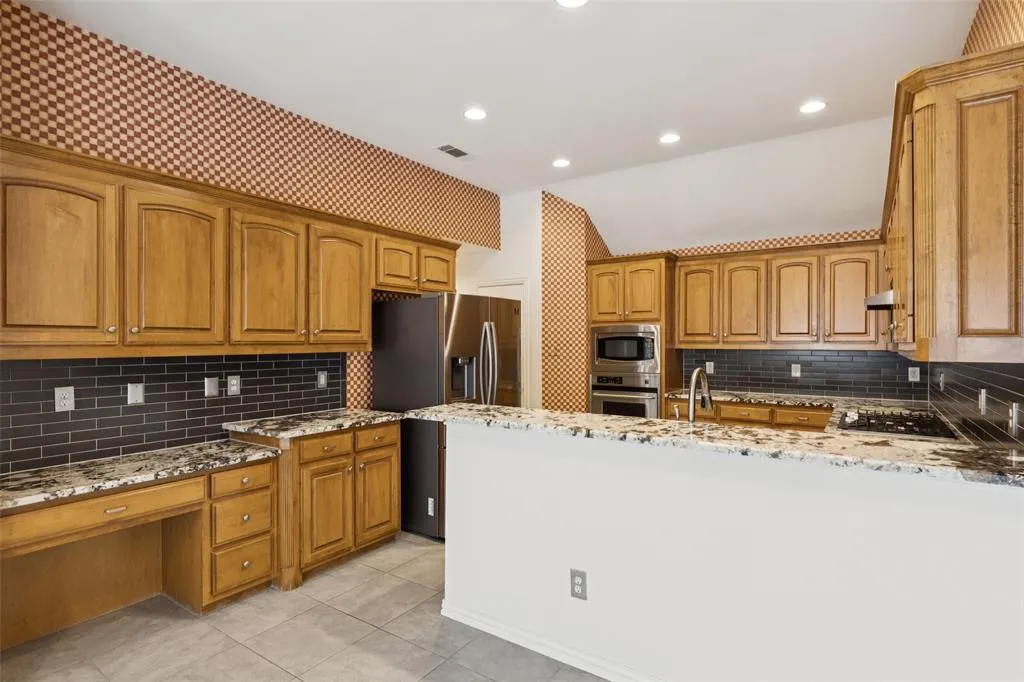 1404 Waterside Drive