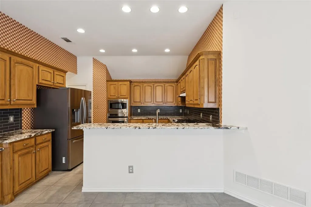 1404 Waterside Drive