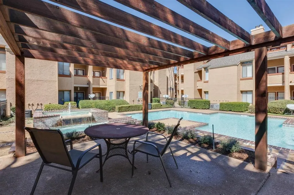 5550 Spring Valley Road, #E12