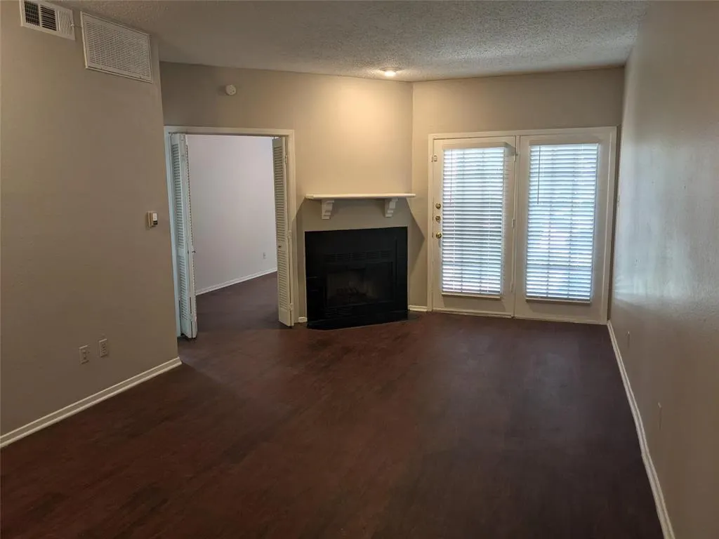 5550 Spring Valley Road, #E12