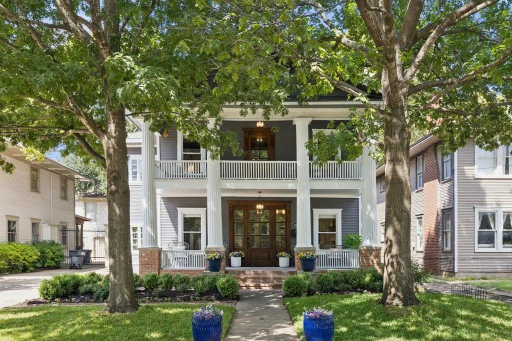4823 Tremont Street