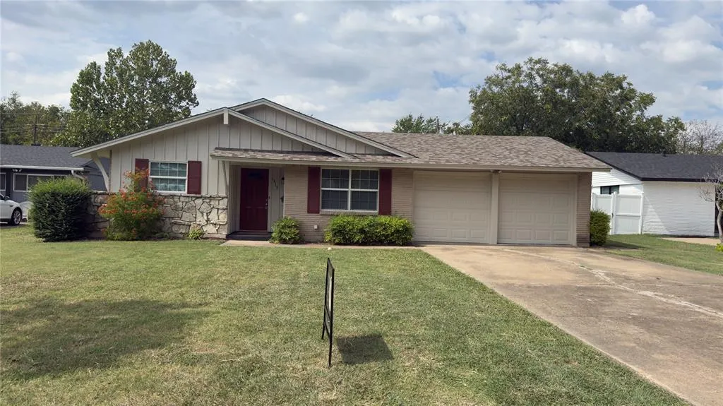 1415 Wisteria Way