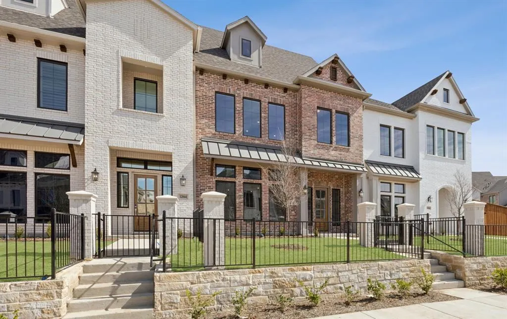 4398 Corn Husk Drive
