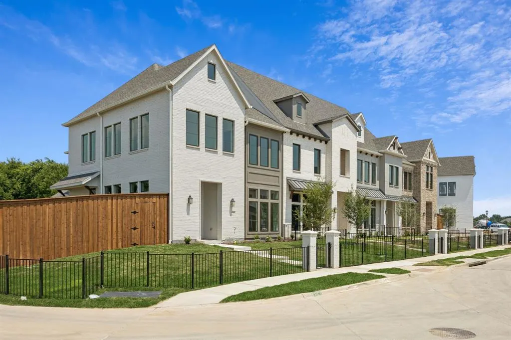 4398 Corn Husk Drive