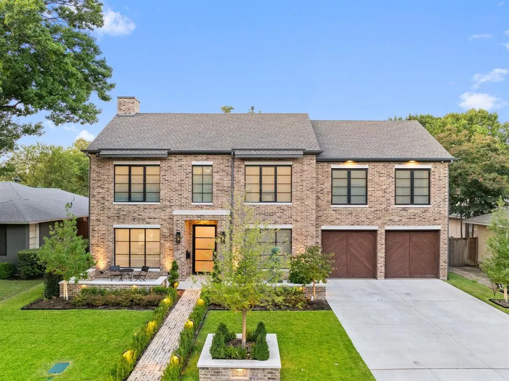 5019 Lark Lane