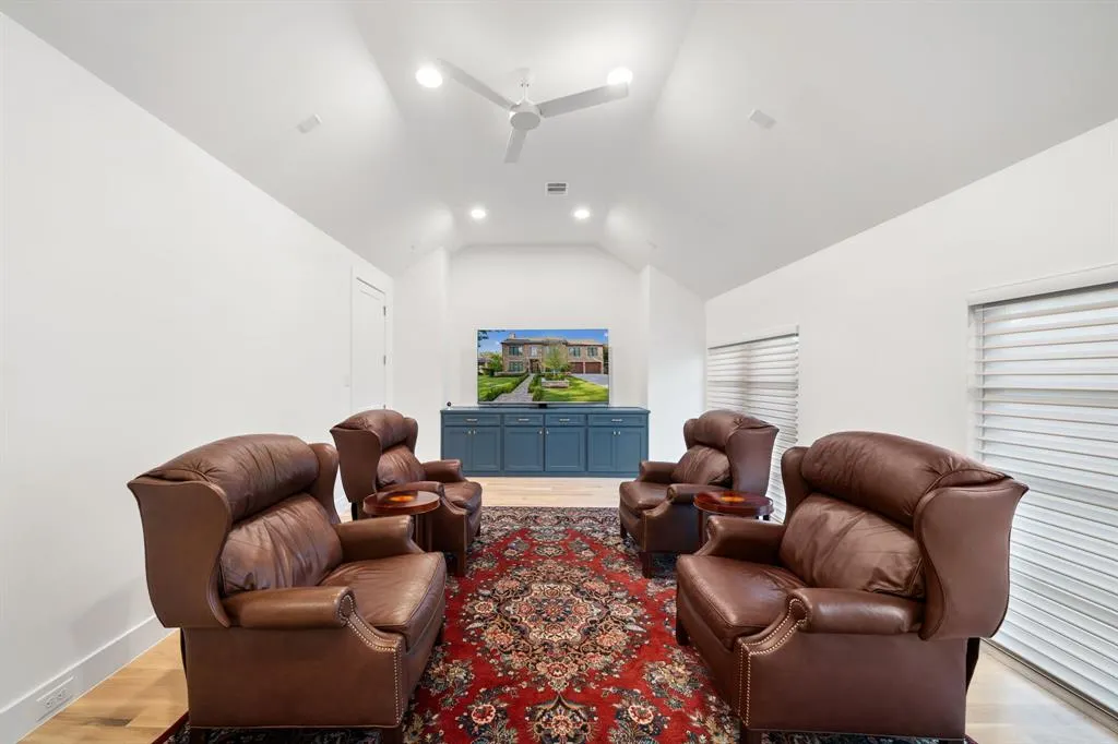 5019 Lark Lane