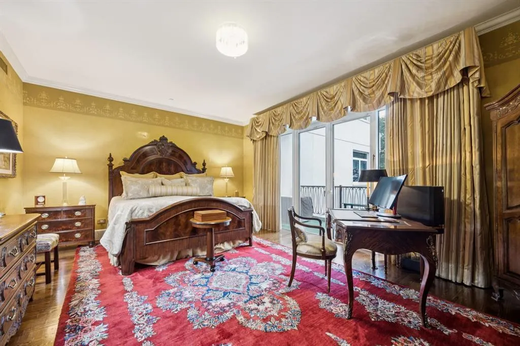 3505 Turtle Creek Boulevard, #3B