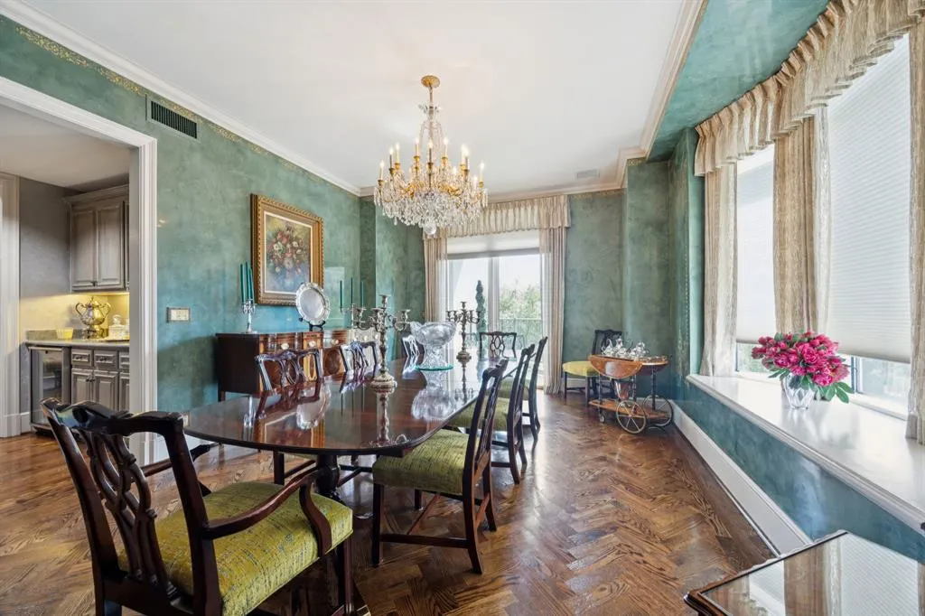 3505 Turtle Creek Boulevard, #3B