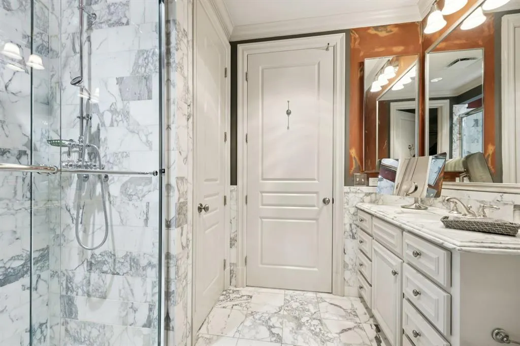 3505 Turtle Creek Boulevard, #3B