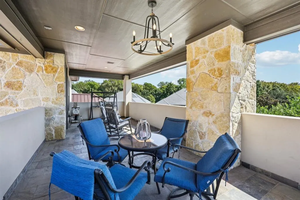 7805 Comanche Way