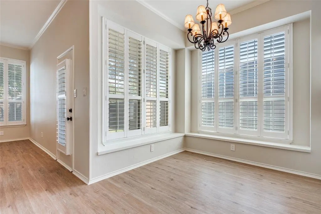 1429 Newbury Lane