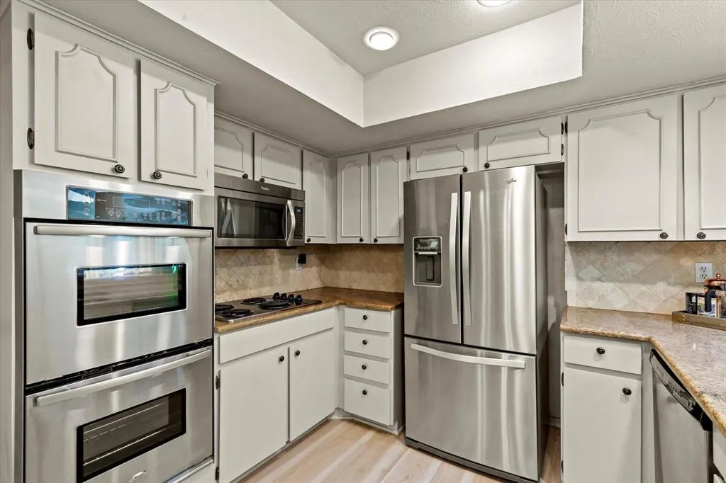 2906 Whitemarsh Circle