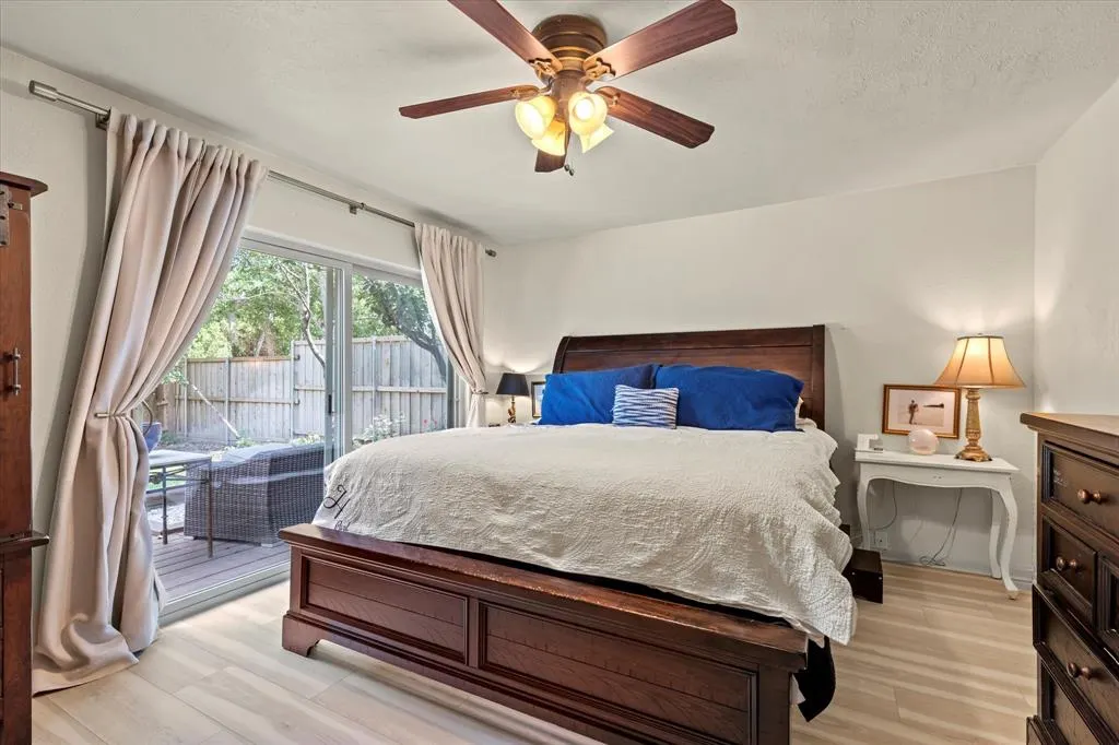 2906 Whitemarsh Circle