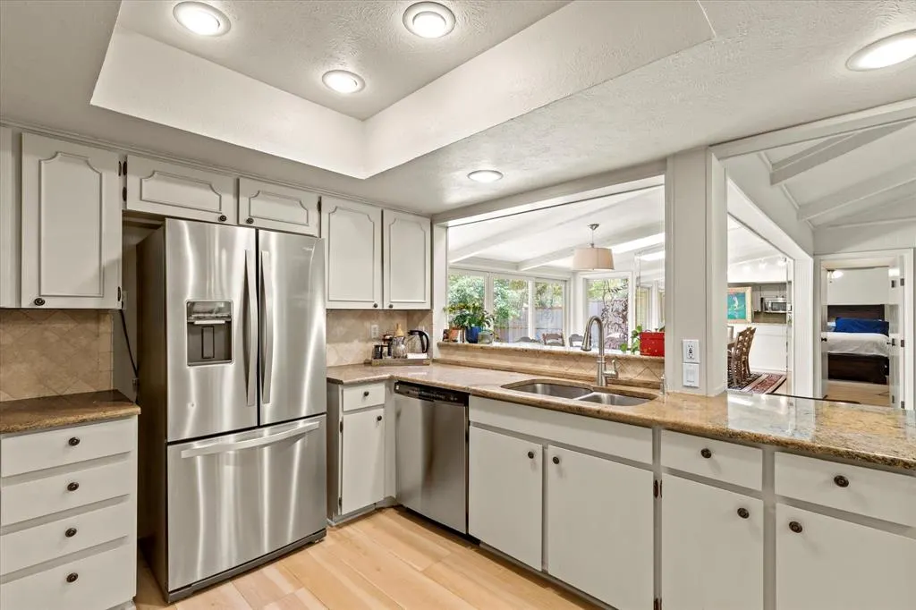 2906 Whitemarsh Circle
