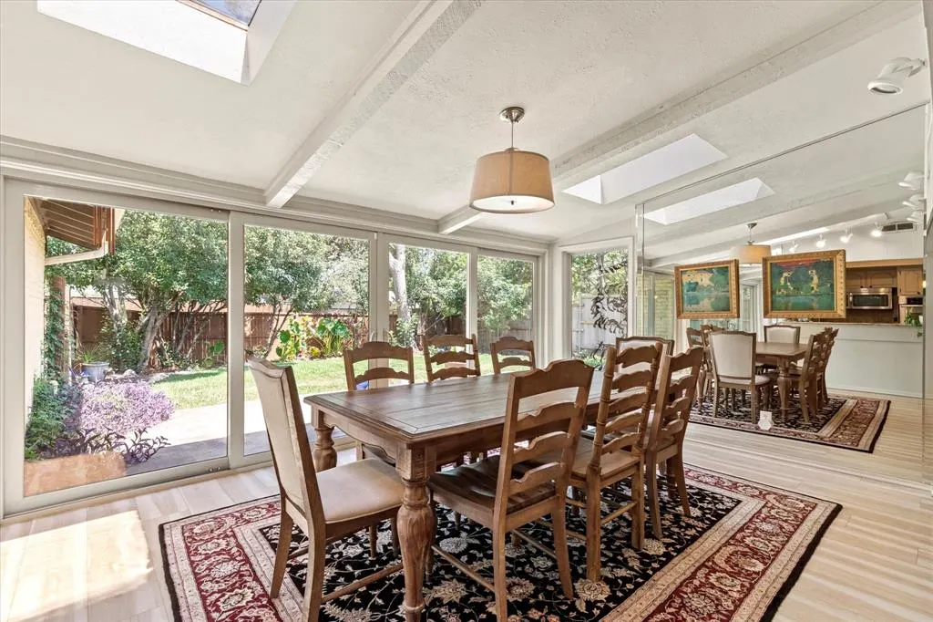 2906 Whitemarsh Circle