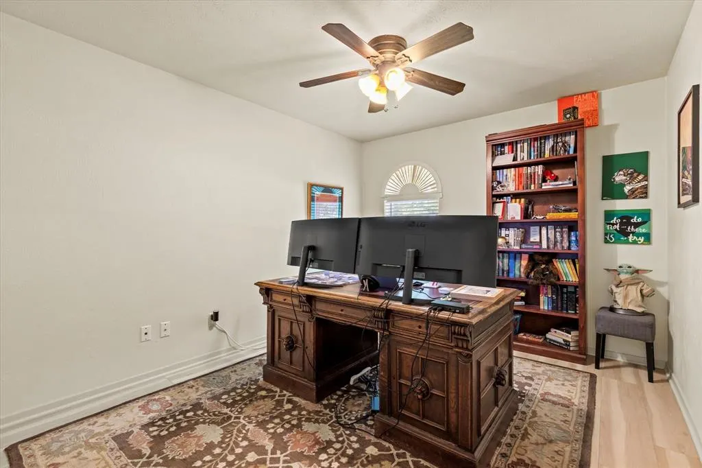 2906 Whitemarsh Circle
