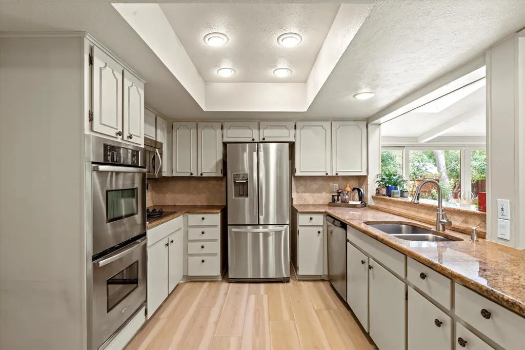 2906 Whitemarsh Circle