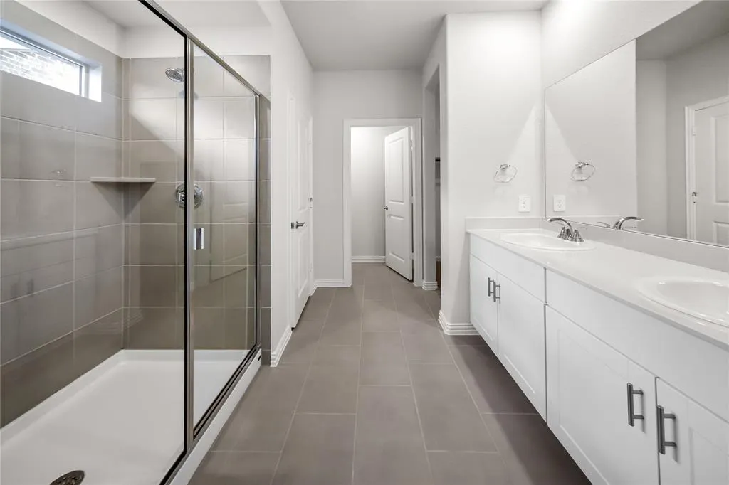 707 Whispering Winds Trail