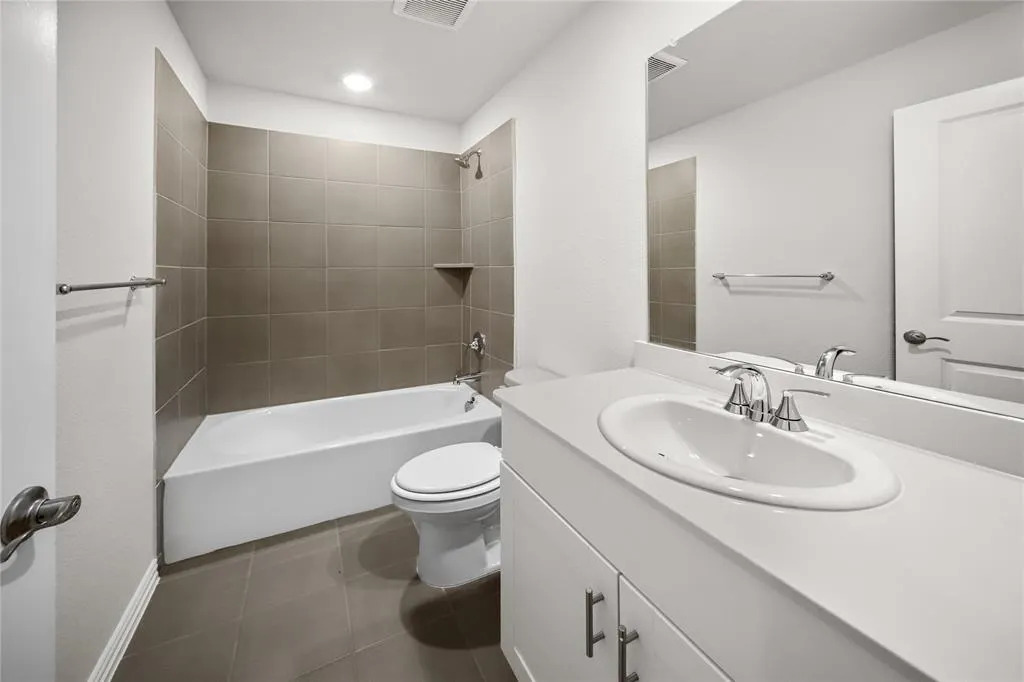 707 Whispering Winds Trail