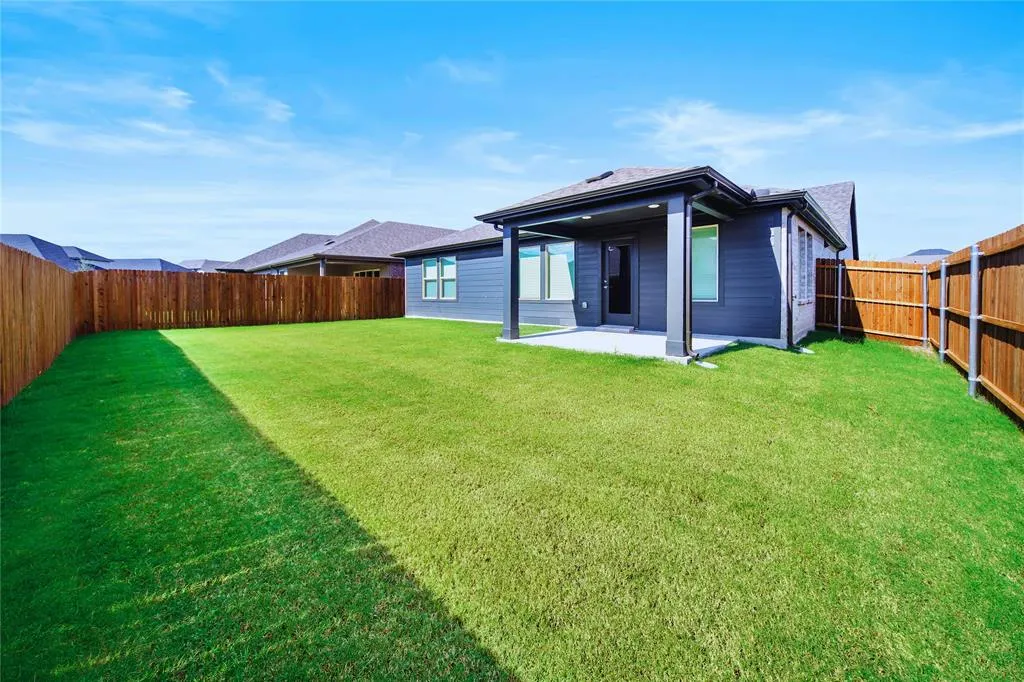 707 Whispering Winds Trail