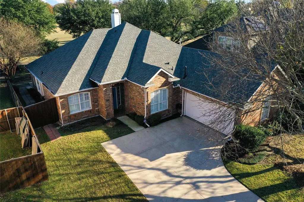 5712 Lafayette Drive