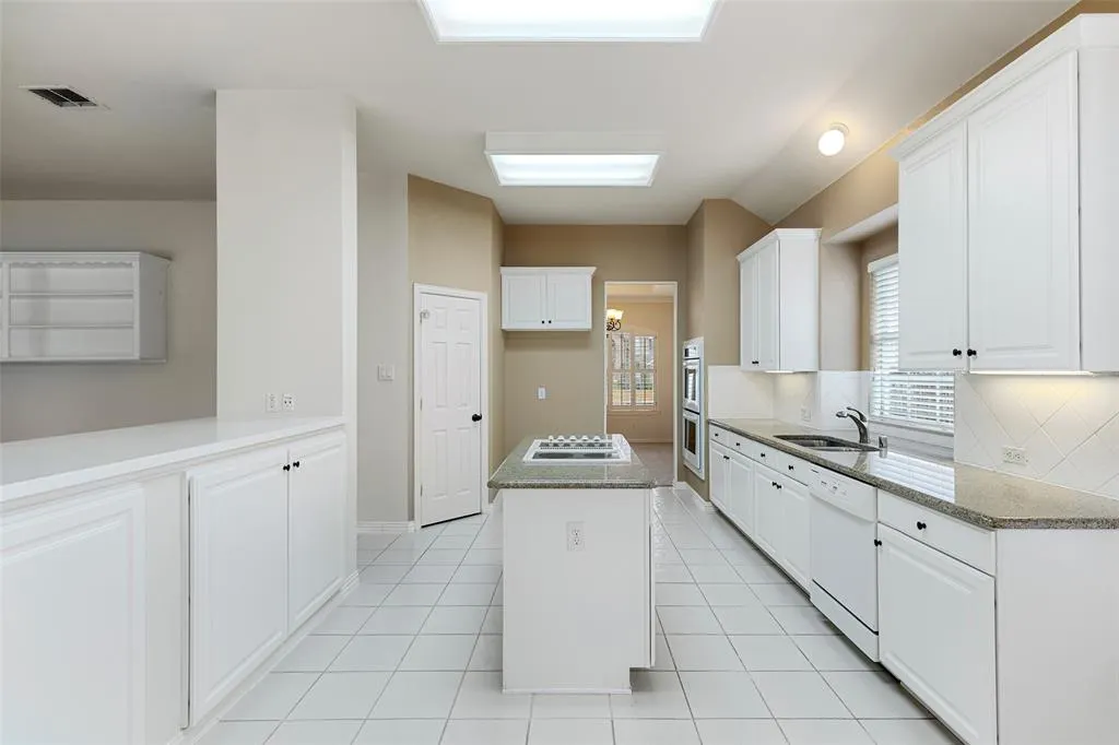 5712 Lafayette Drive