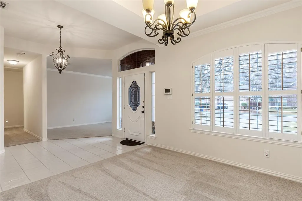 5712 Lafayette Drive