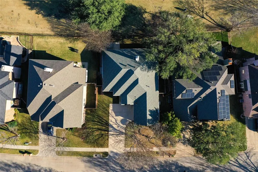 5712 Lafayette Drive