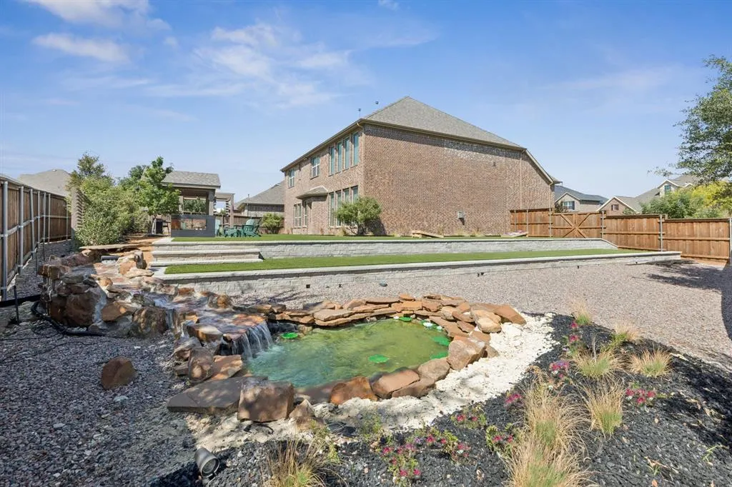 1301 Grapevine Cove
