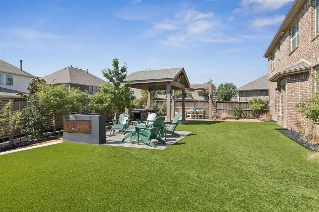 1301 Grapevine Cove