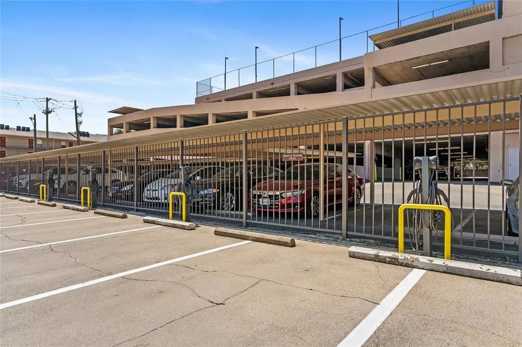 5200 Keller Springs Road, #110